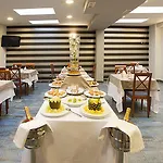 Longoria Plaza By Pandora Otel Oviedo