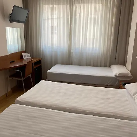 Longoria Plaza By Pandora Hotel