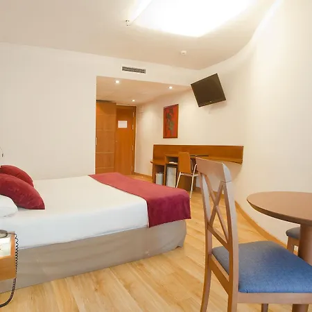호텔 Duerming Longoria Plaza 3*