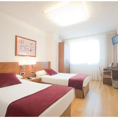 Longoria Plaza By Pandora Hotel 3*