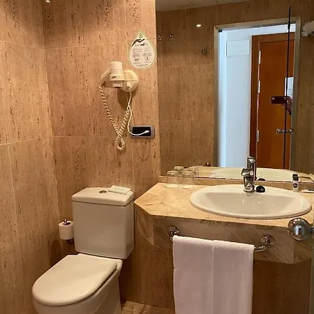 Longoria Plaza By Pandora Hotel