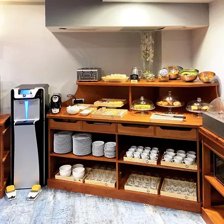 Longoria Plaza By Pandora Hotel 3*