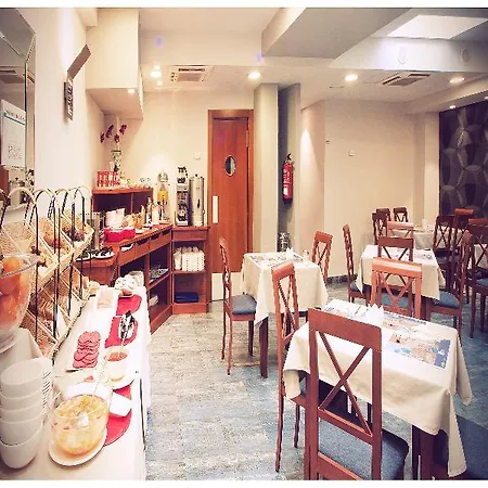 호텔 Duerming Longoria Plaza 3*