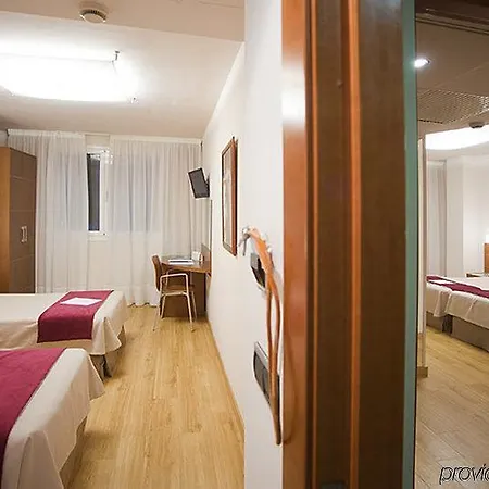 Longoria Plaza By Pandora 3*