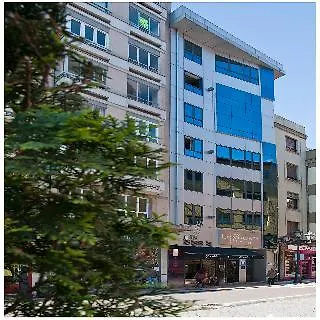 Longoria Plaza By Pandora Oviede