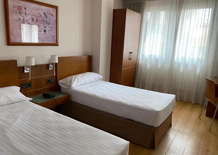 Longoria Plaza By Pandora 3* Oviedo