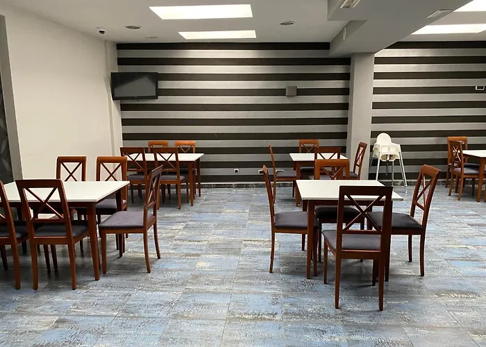 Longoria Plaza By Pandora Otel 3*