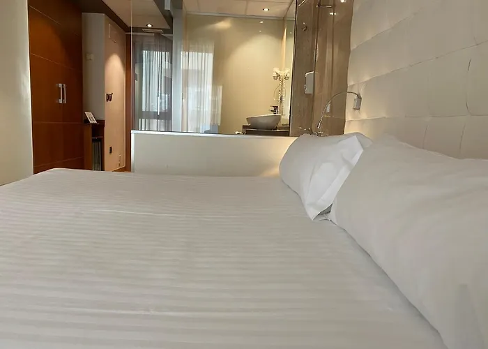 Otel Longoria Plaza By Pandora