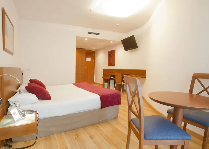 فندق Longoria Plaza By Pandora 3*