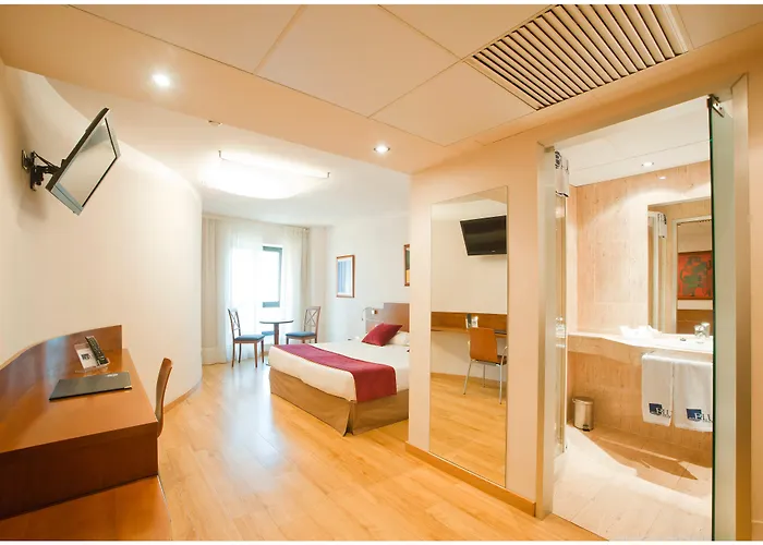 Longoria Plaza By Pandora فندق اوفيدو