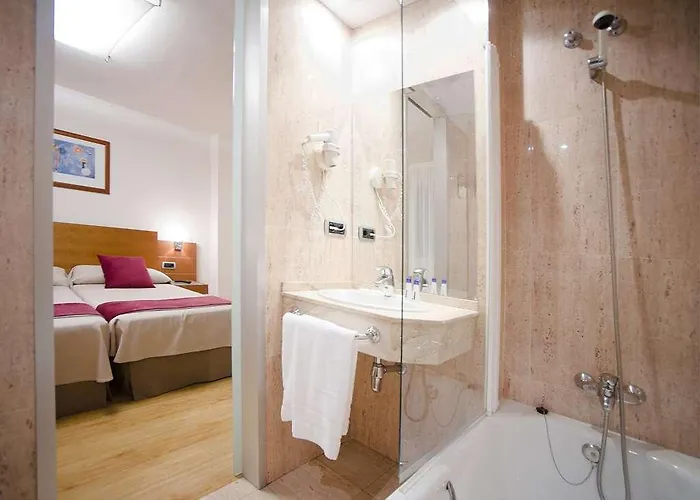 Longoria Plaza By Pandora فندق