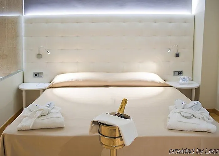 Longoria Plaza By Pandora 3* اوفيدو