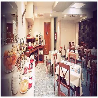 Longoria Plaza By Pandora Oviedo