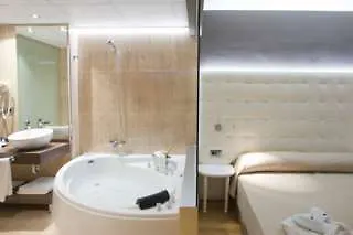 Longoria Plaza By Pandora Szálloda Oviedo